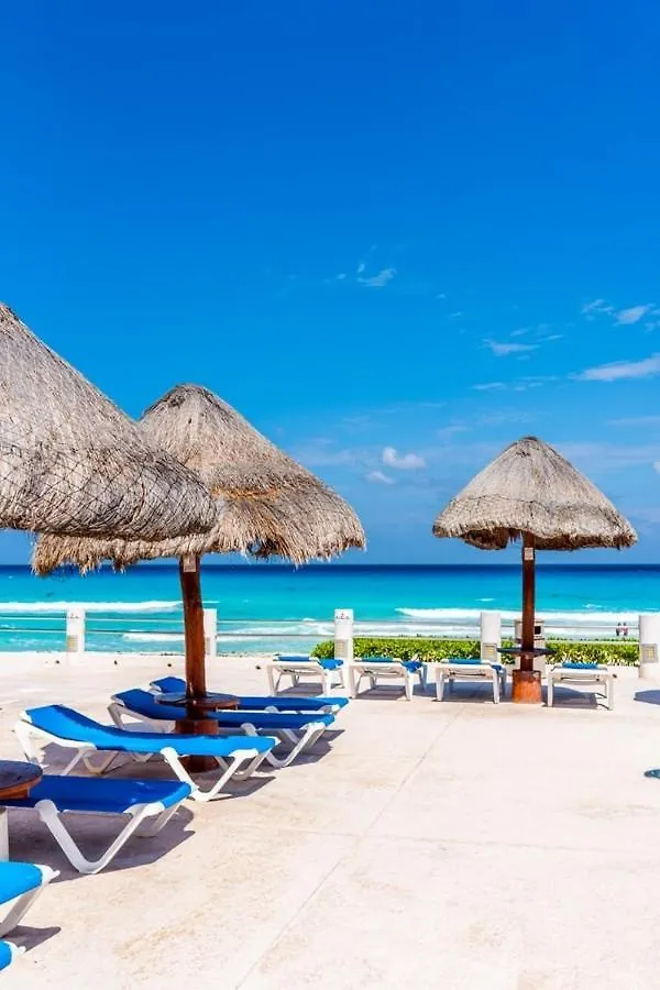 Ocean View, 3 King Beds, Balcony Lägenhet Cancún