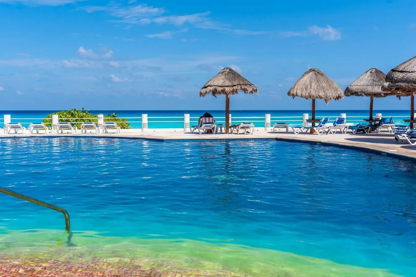 Ocean View, 3 King Beds, Balcony Lägenhet Cancún
