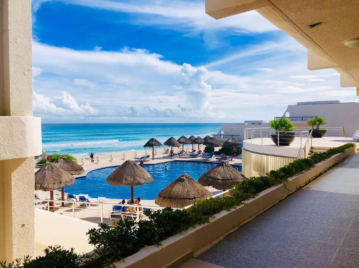 カンクンOcean View, 3 King Beds, Balconyアパートメント メキシコ