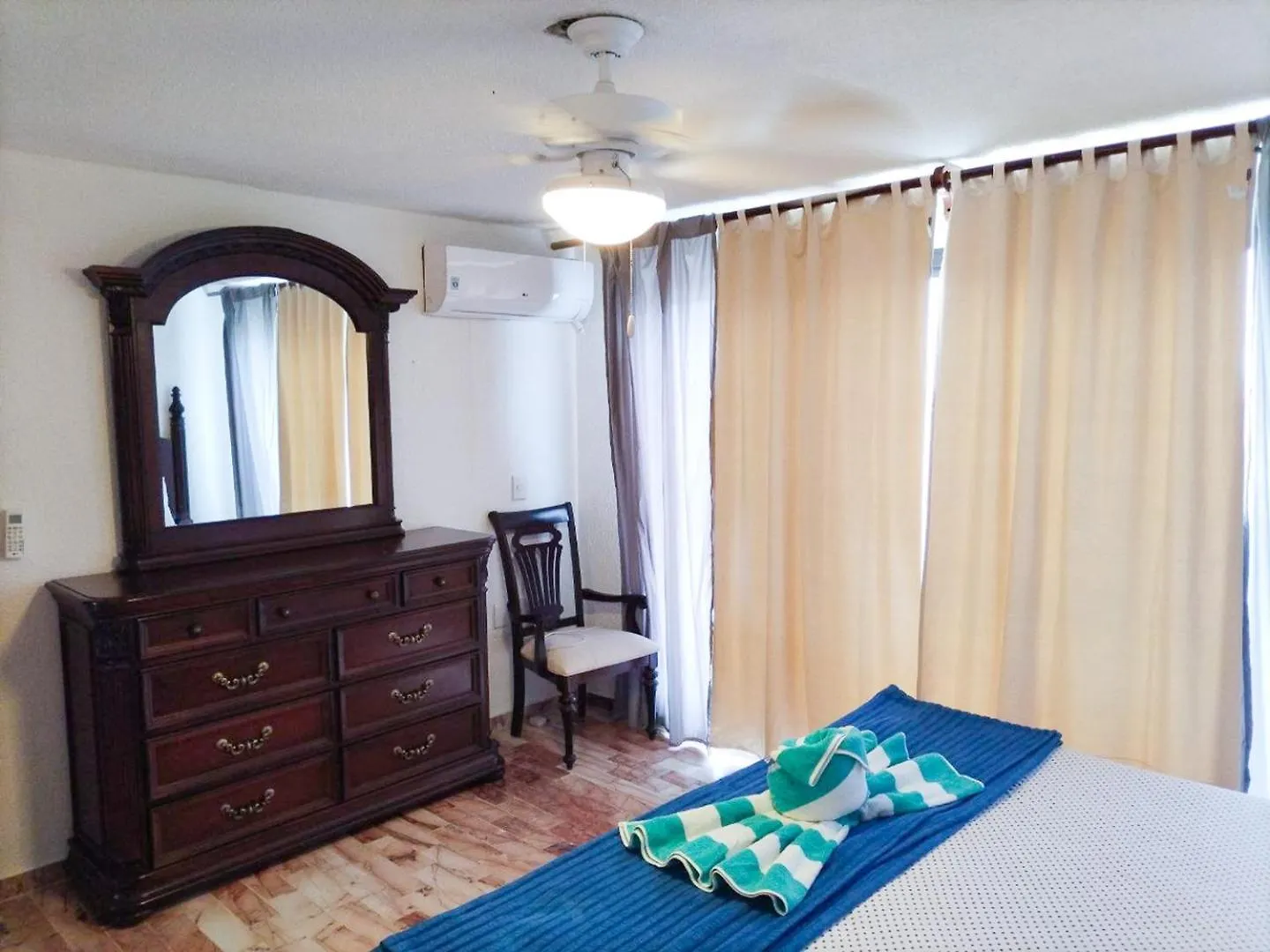カンクンOcean View, 3 King Beds, Balconyアパートメント アパート カンクン